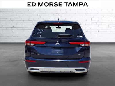 2024 Mitsubishi Outlander SE
