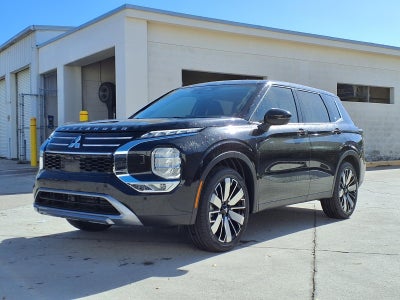 2026 Mitsubishi Outlander SE