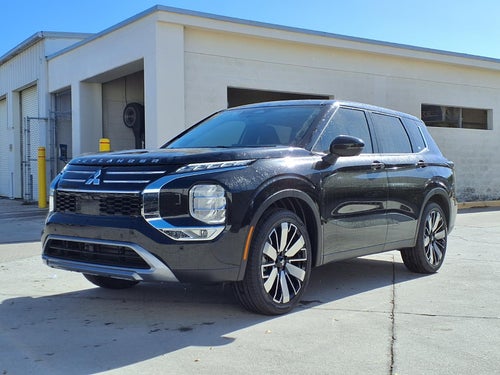 2026 Mitsubishi Outlander SE