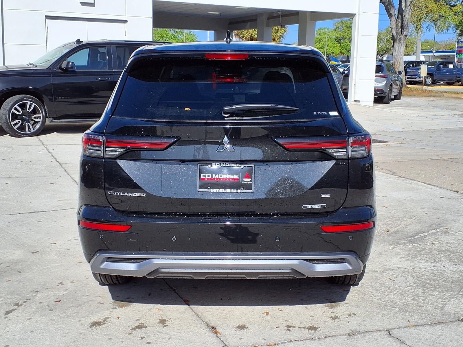 2026 Mitsubishi Outlander SE