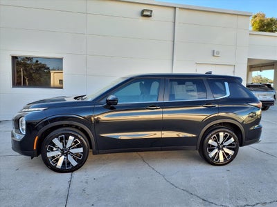 2026 Mitsubishi Outlander SE