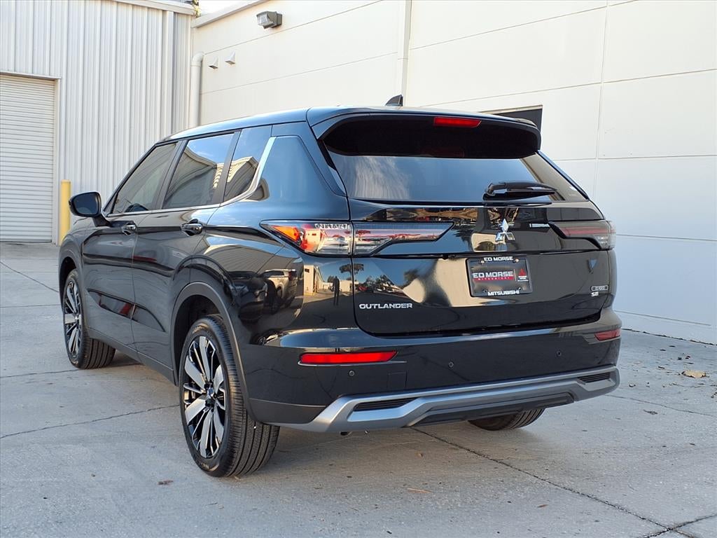 2026 Mitsubishi Outlander SE