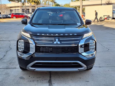 2026 Mitsubishi Outlander SE