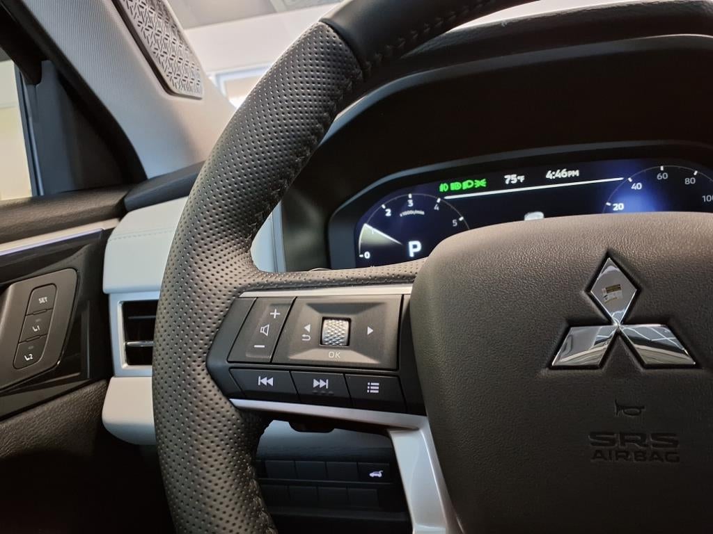 2025 Mitsubishi Outlander Platinum Edition