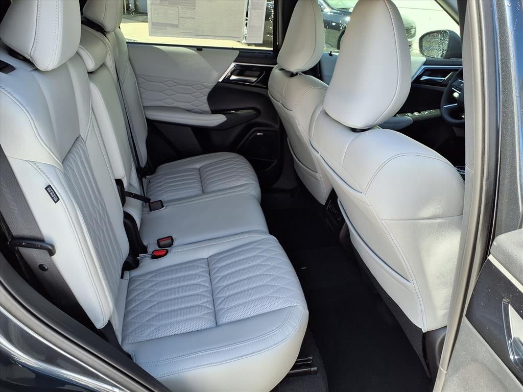 2026 Mitsubishi Outlander SEL