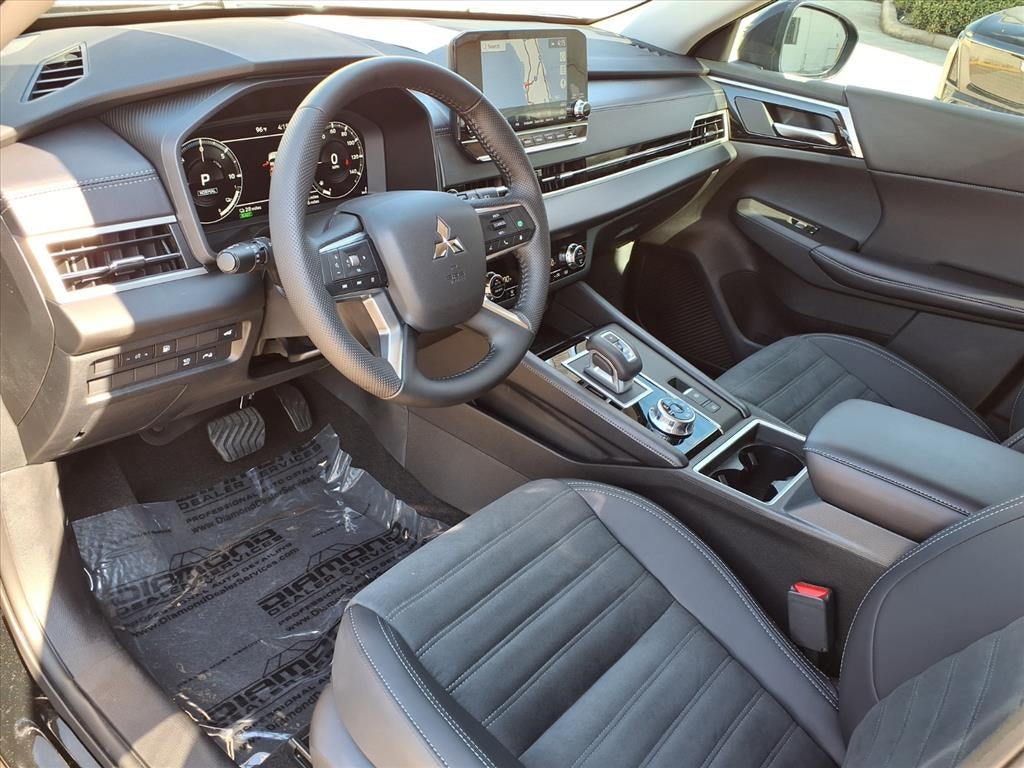 2025 Mitsubishi Outlander PHEV SE