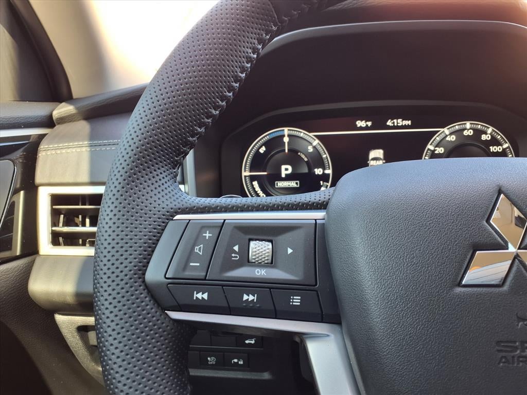 2025 Mitsubishi Outlander PHEV SE