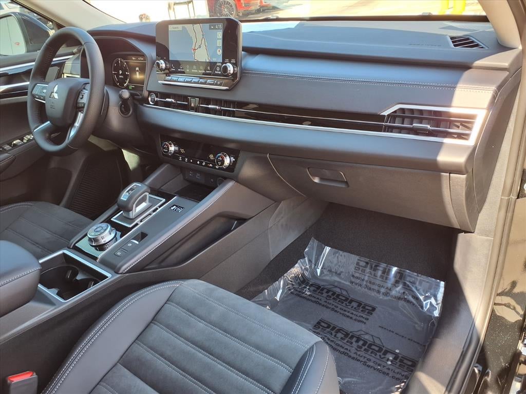 2025 Mitsubishi Outlander PHEV SE