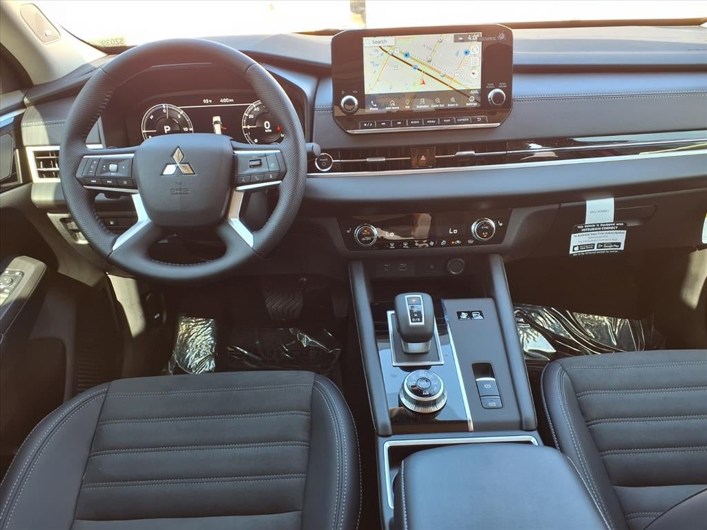 2025 Mitsubishi Outlander PHEV SE