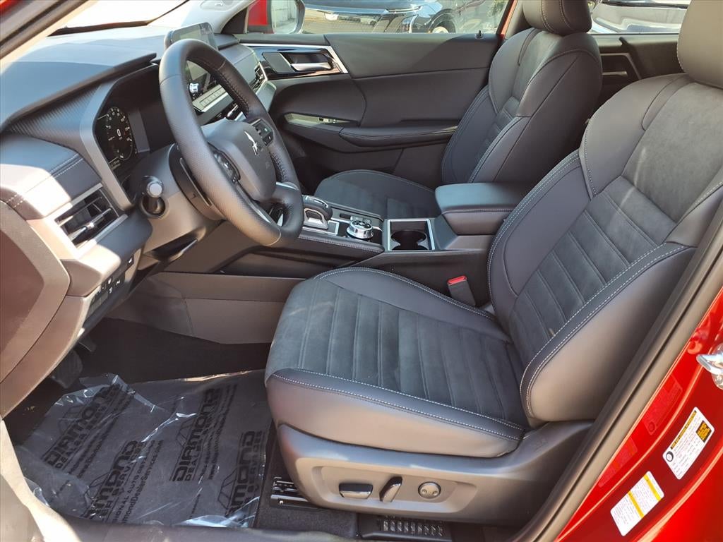 2025 Mitsubishi Outlander PHEV SE