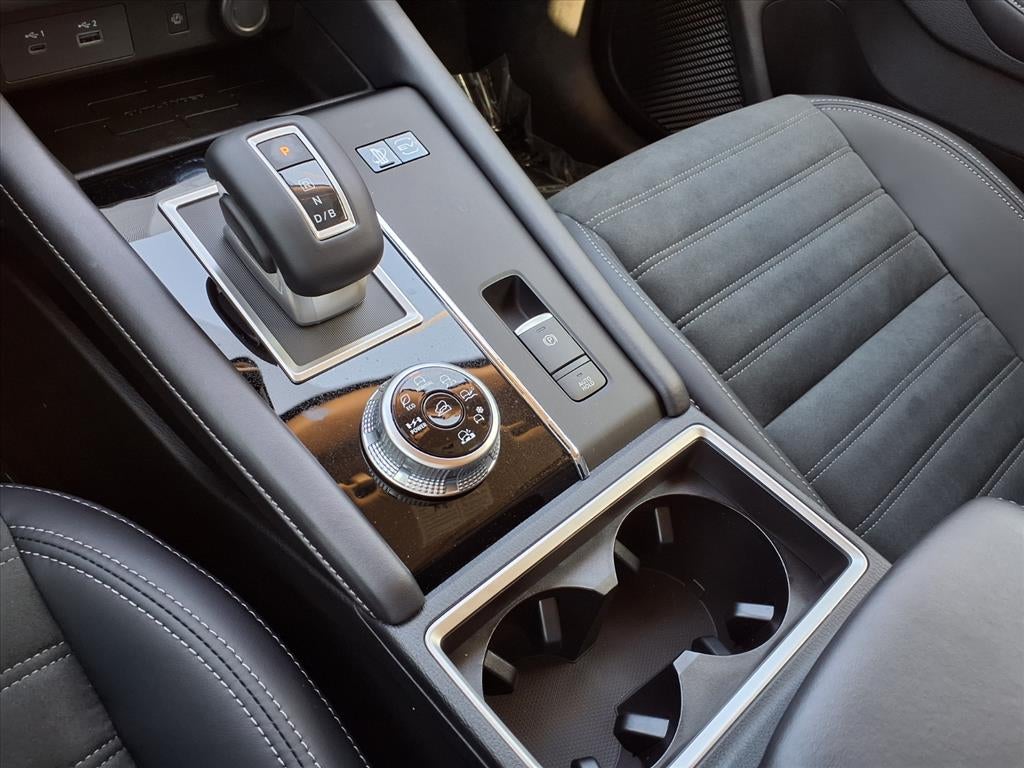 2025 Mitsubishi Outlander PHEV SE