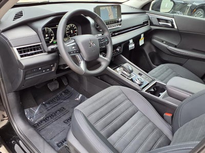 2025 Mitsubishi Outlander PHEV SE