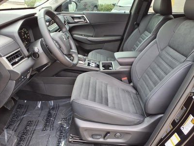 2025 Mitsubishi Outlander PHEV SE