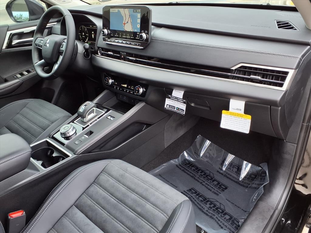 2025 Mitsubishi Outlander PHEV SE