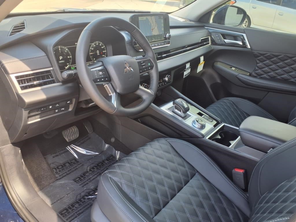 2025 Mitsubishi Outlander PHEV SEL