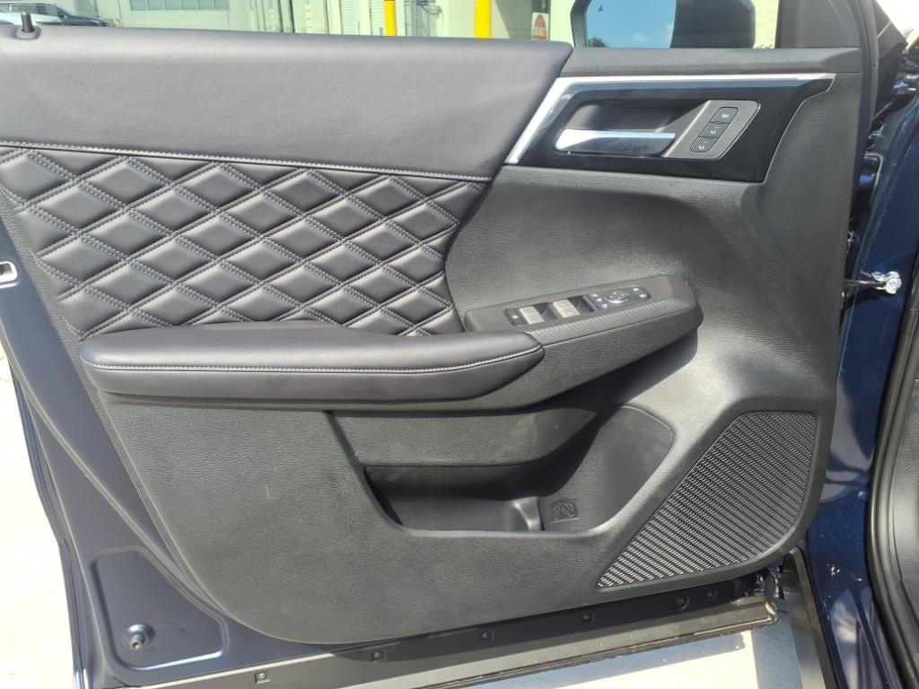 2025 Mitsubishi Outlander PHEV SEL