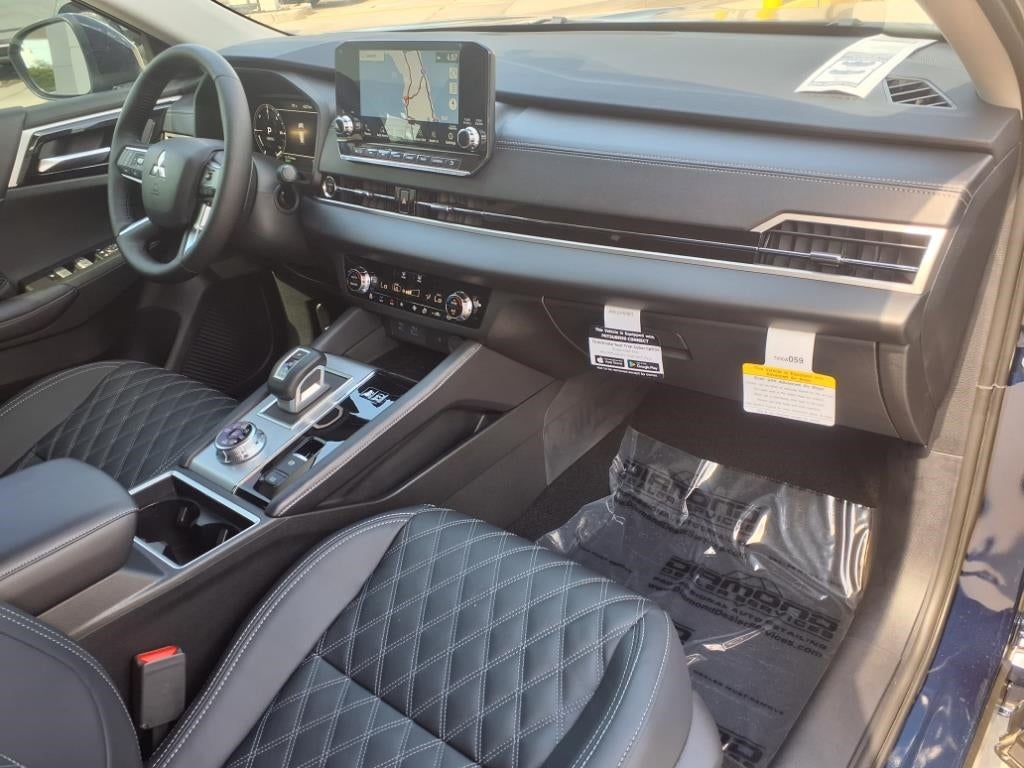 2025 Mitsubishi Outlander PHEV SEL