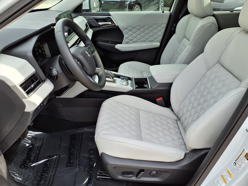 2025 Mitsubishi Outlander PHEV SEL