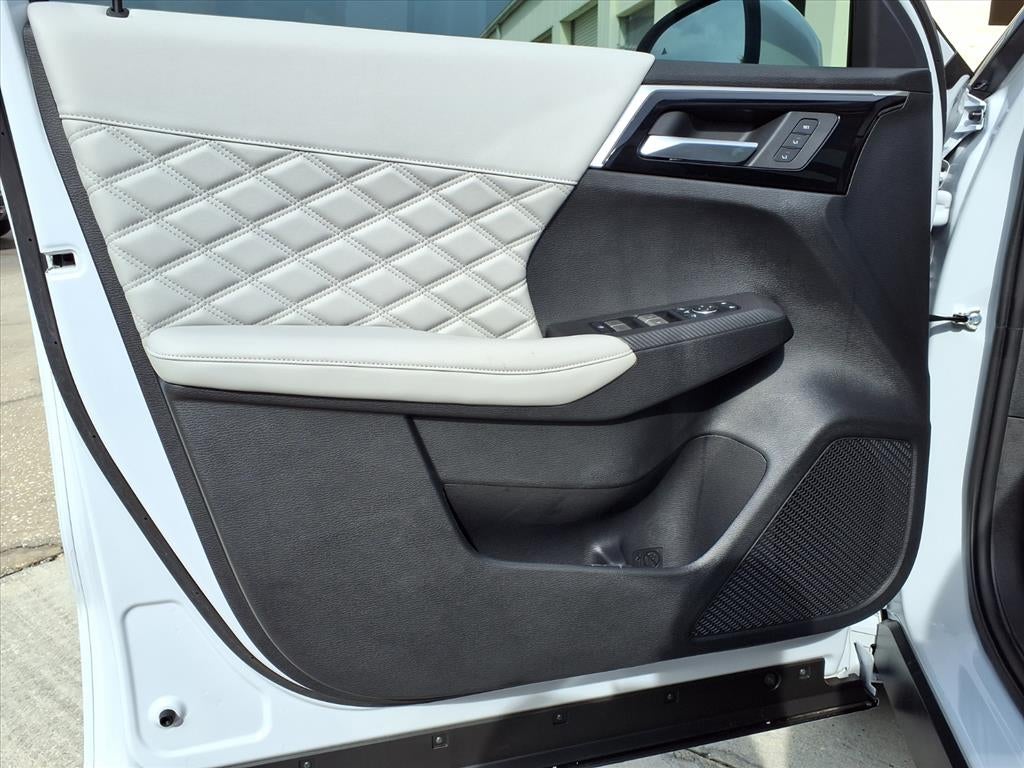 2025 Mitsubishi Outlander PHEV SEL