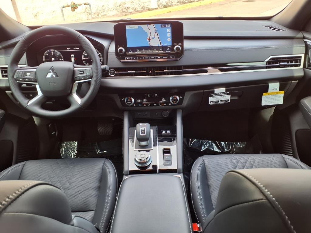 2025 Mitsubishi Outlander PHEV SEL Black Edition