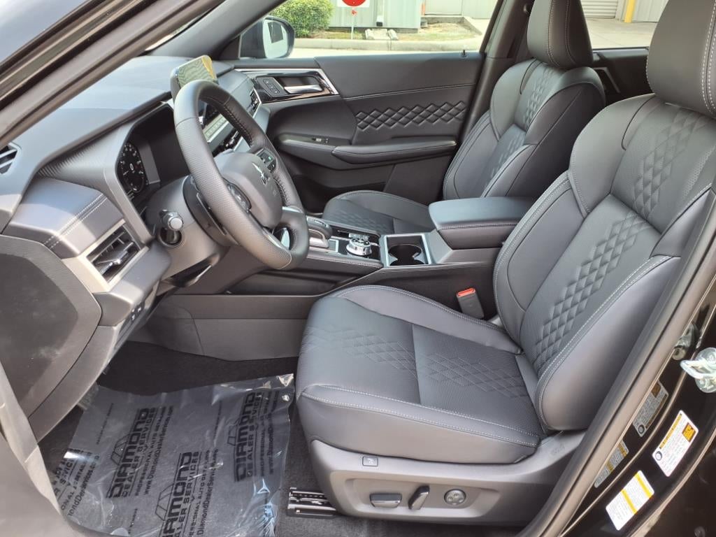 2025 Mitsubishi Outlander PHEV SEL Black Edition