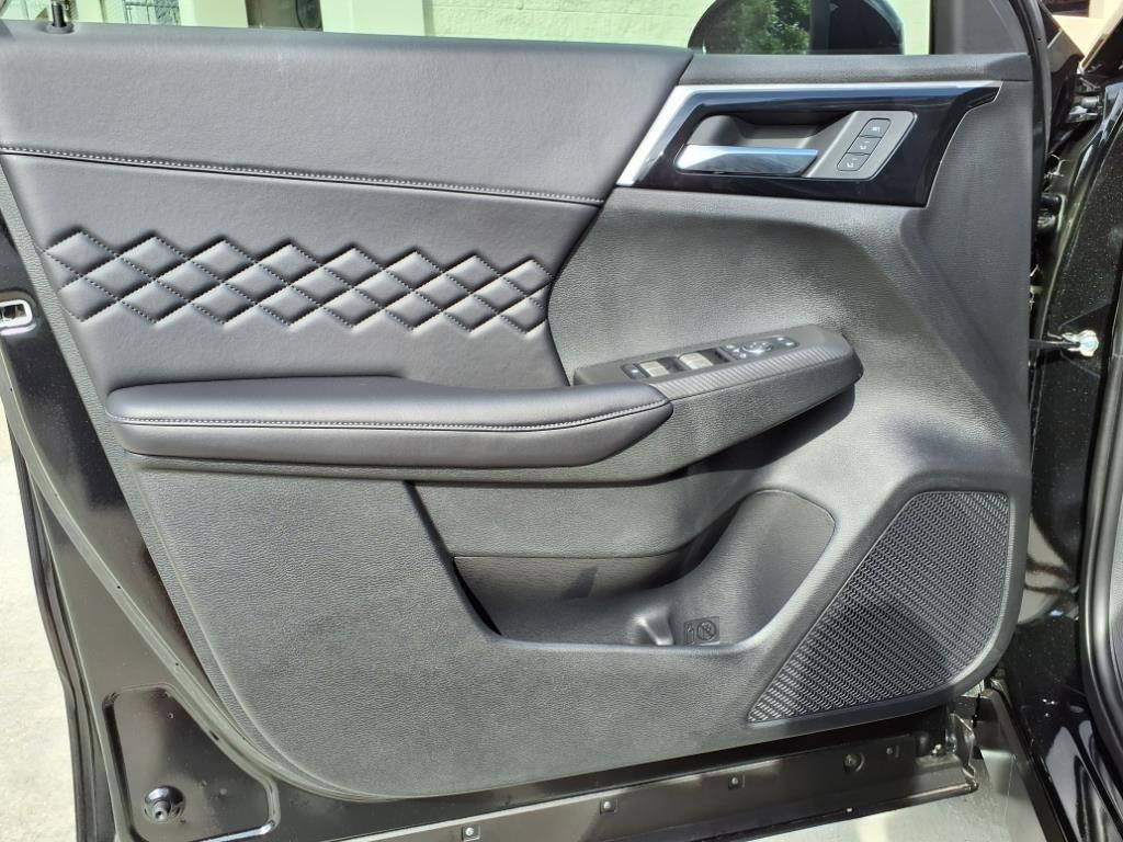 2025 Mitsubishi Outlander PHEV SEL Black Edition