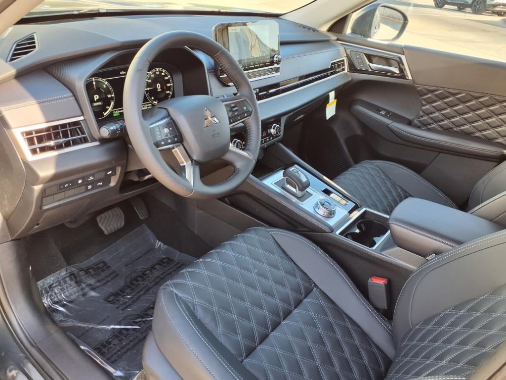 2025 Mitsubishi Outlander PHEV SEL