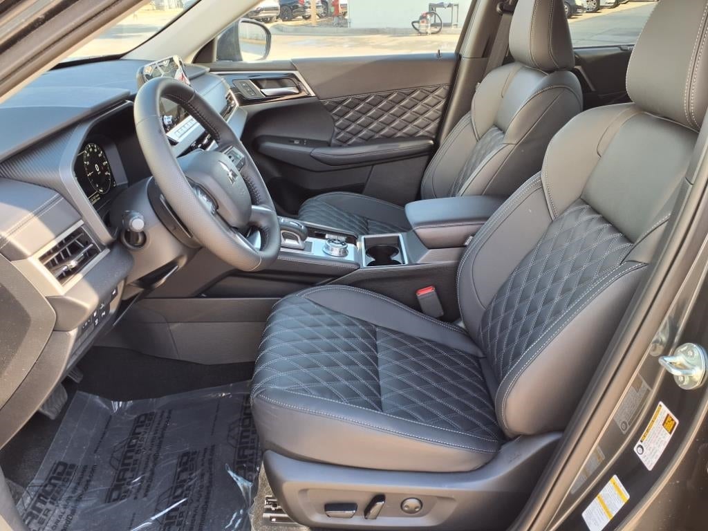 2025 Mitsubishi Outlander PHEV SEL